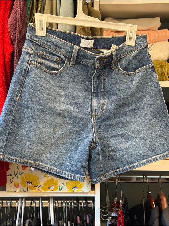 Time and Tru Pants - Time and Tru Light Blue High-Rise Jean Shorts, viral, size 4
